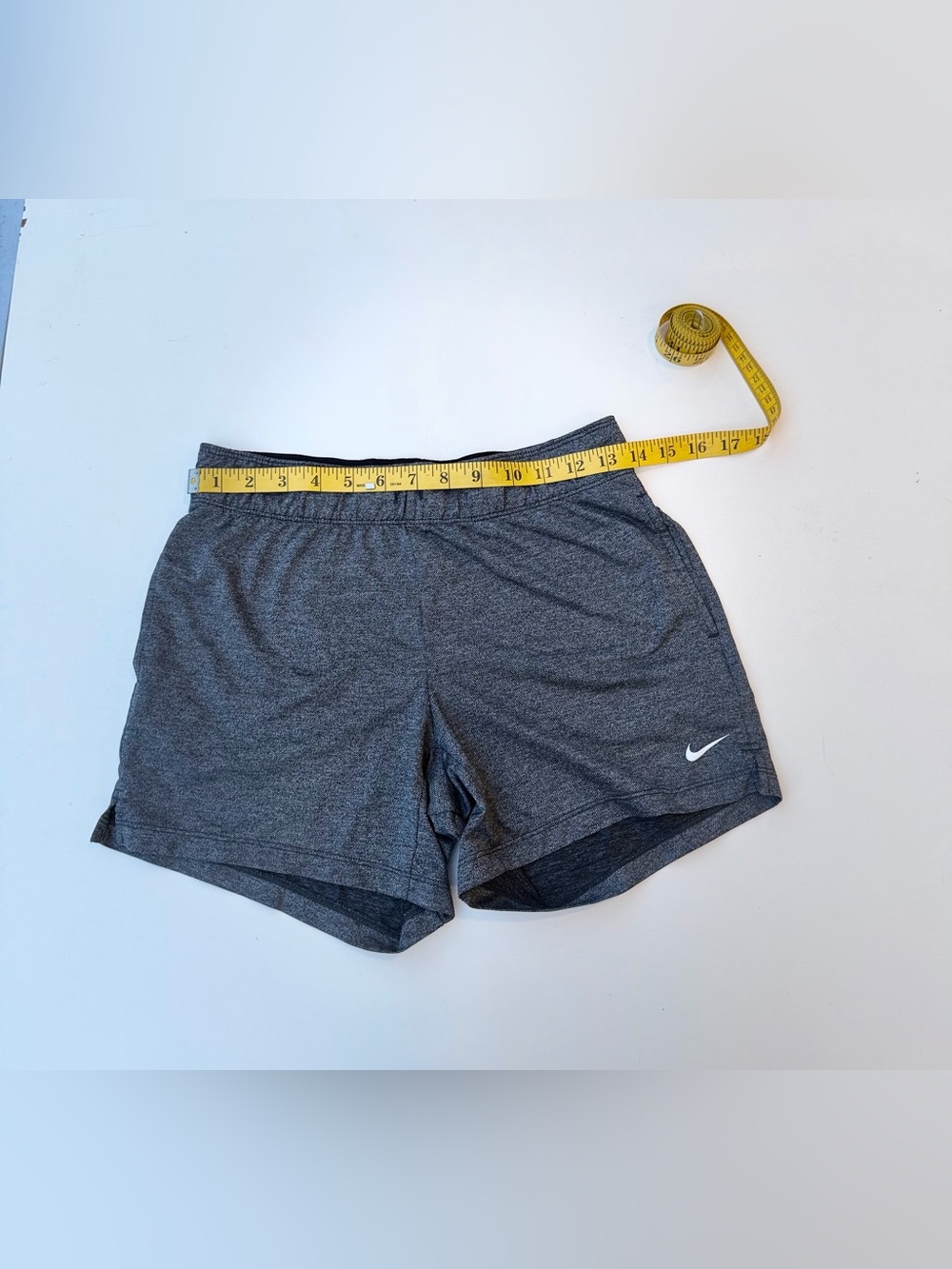 Nike Charcoal Gray Stretch Athletic Shorts Branded Waistband Pockets XS - Picture 4 of 10